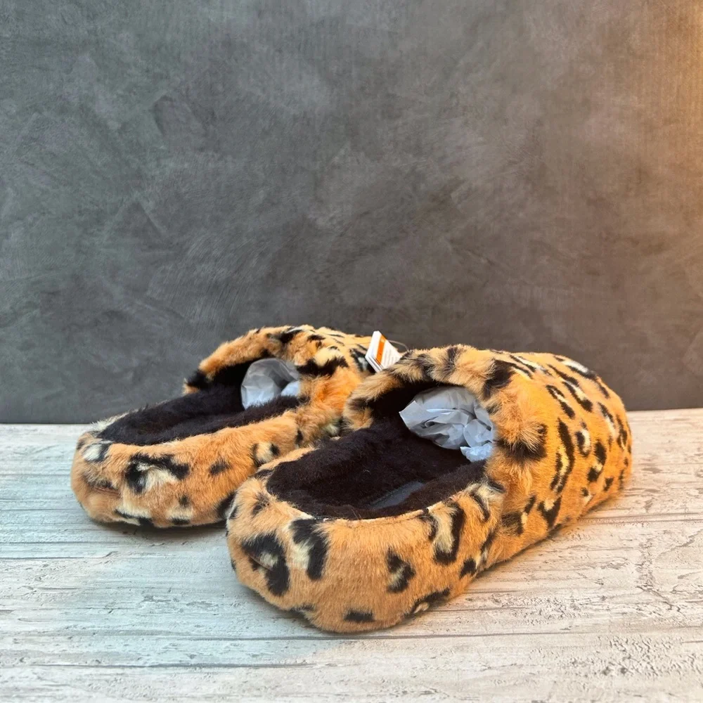 CROCS brand new